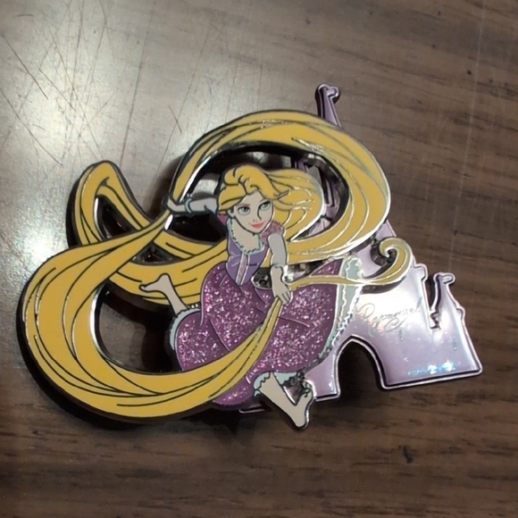 Disney Tangled Pin Collection - Picture 11 of 12